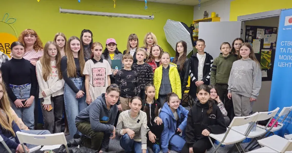 Фото: Кегичівська громада, Фейсбук В Харківській області у молодіжному центрі «GarDen» можна записувати вокал і музичні інструменти, знімати відеоблоги й подкасти на порталі Gromada Group