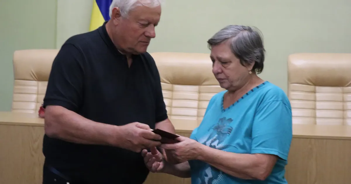 Фото: Кегичівська громада, фейсбук У Кегичівці членам сімей загиблих Героїв–земляків вручені державні нагороди на порталі Gromada Group