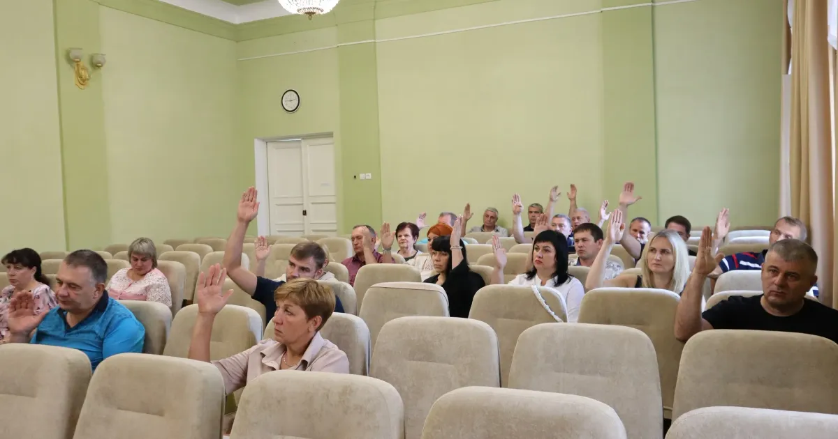 Фото: Кегичівська громада, фейсбук Депутати Кегичівської селищної ради виділили кошти на ремонт державної дороги та придбання пального для підвозу учнів і вчителів на порталі Gromada Group
